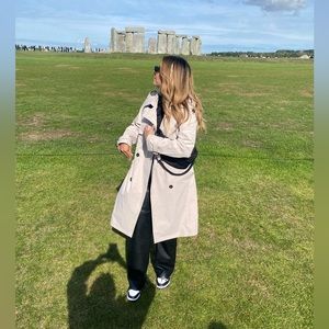 Trench coat, Khaki color, Raincoat, water proof, Good Condition, Size L